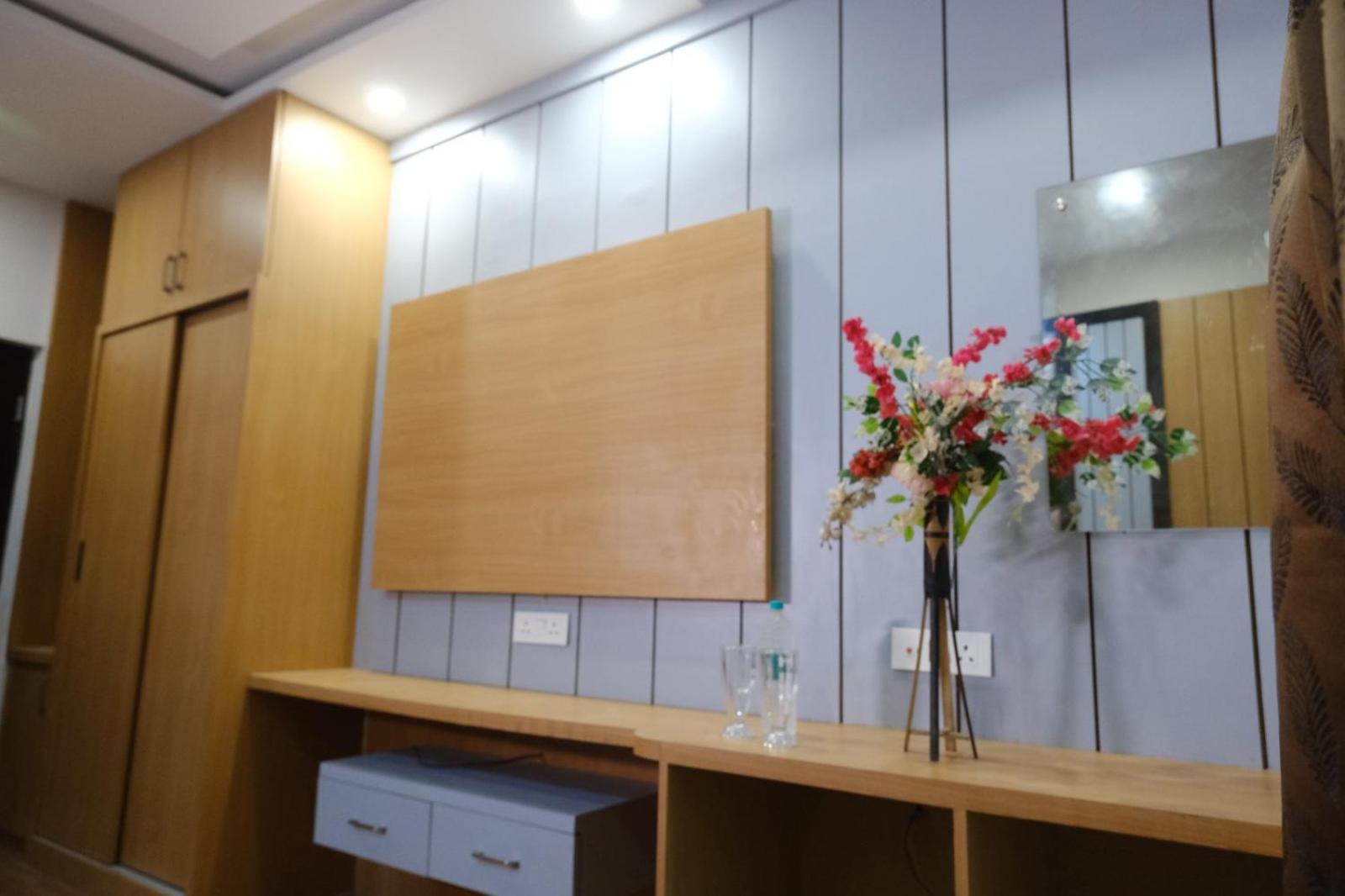 Hotel Golden Continental Deoghar Exterior photo